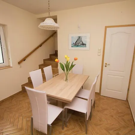 Szepkilatas Vendeghaz * Balatonfůzfő