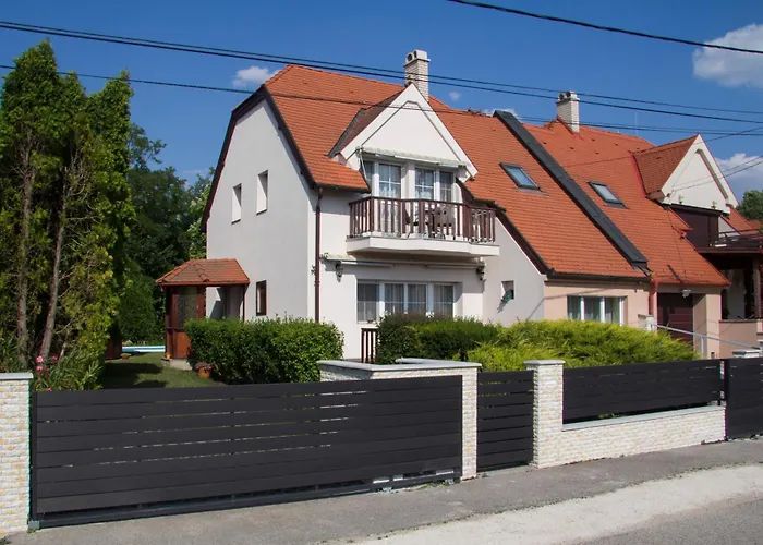 Szepkilatas Vendeghaz * Balatonfůzfő